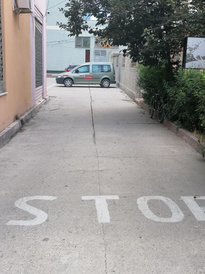 Appartamento Incantevole Con Posto Auto Privato Vlorë Exterior foto